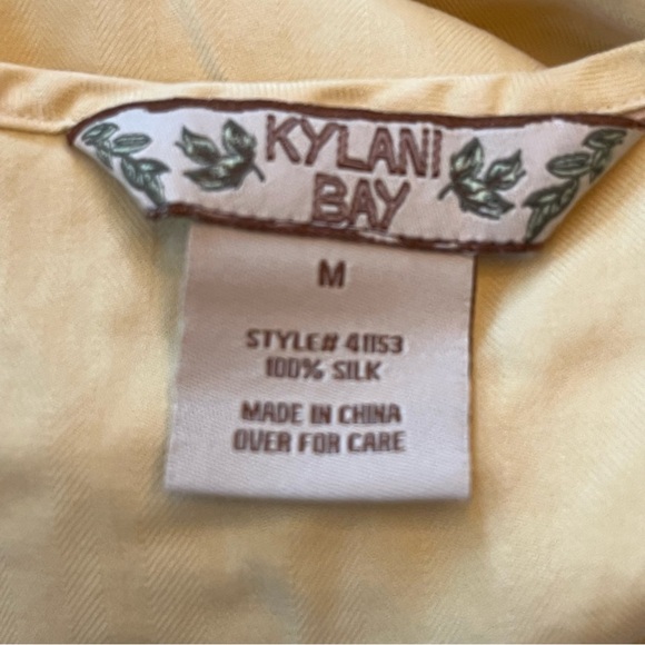 Kylani Bay Silk 2-piece Hawaiian Shirt Button Down & Tank Floral Womens Size M - Picture 9 of 10